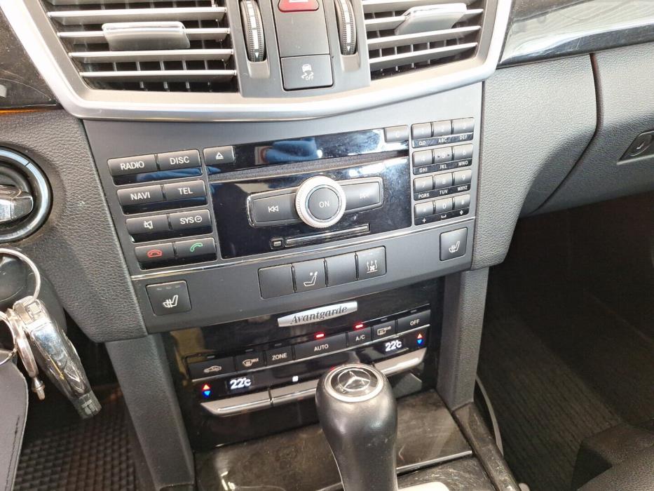 MERCEDES-BENZ E 2009