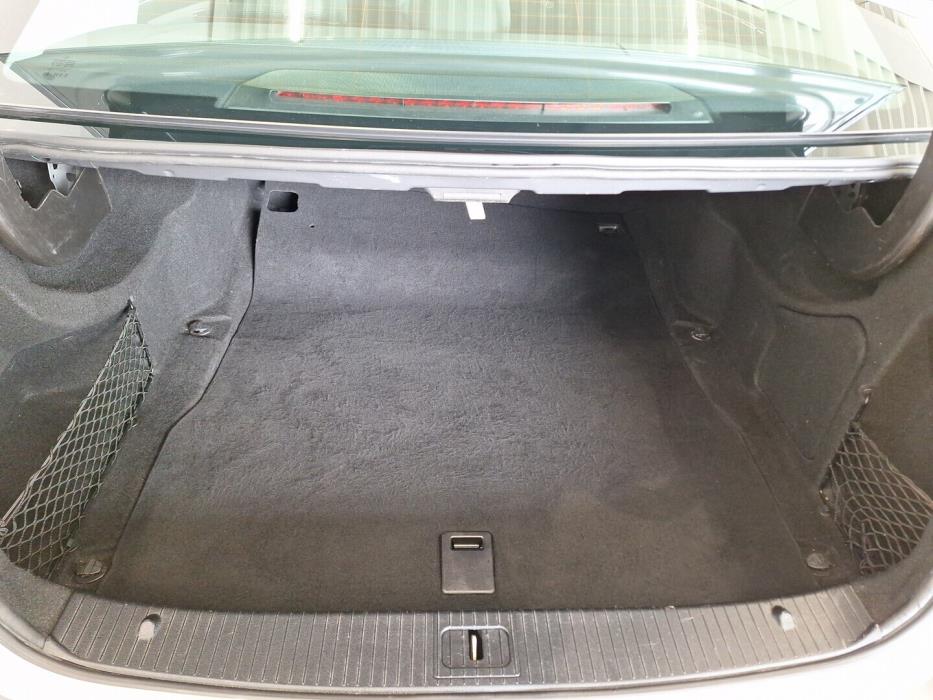 MERCEDES-BENZ E 2009