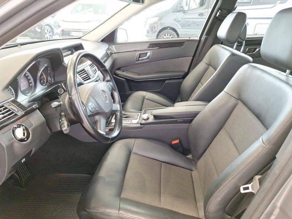 MERCEDES-BENZ E 2009