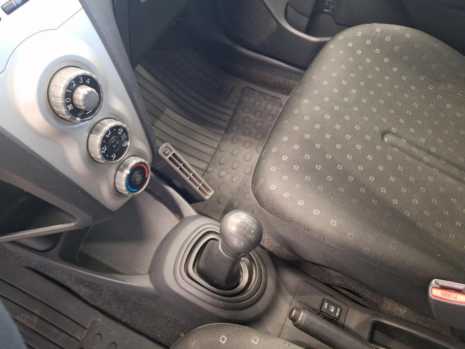 TOYOTA Yaris 2007