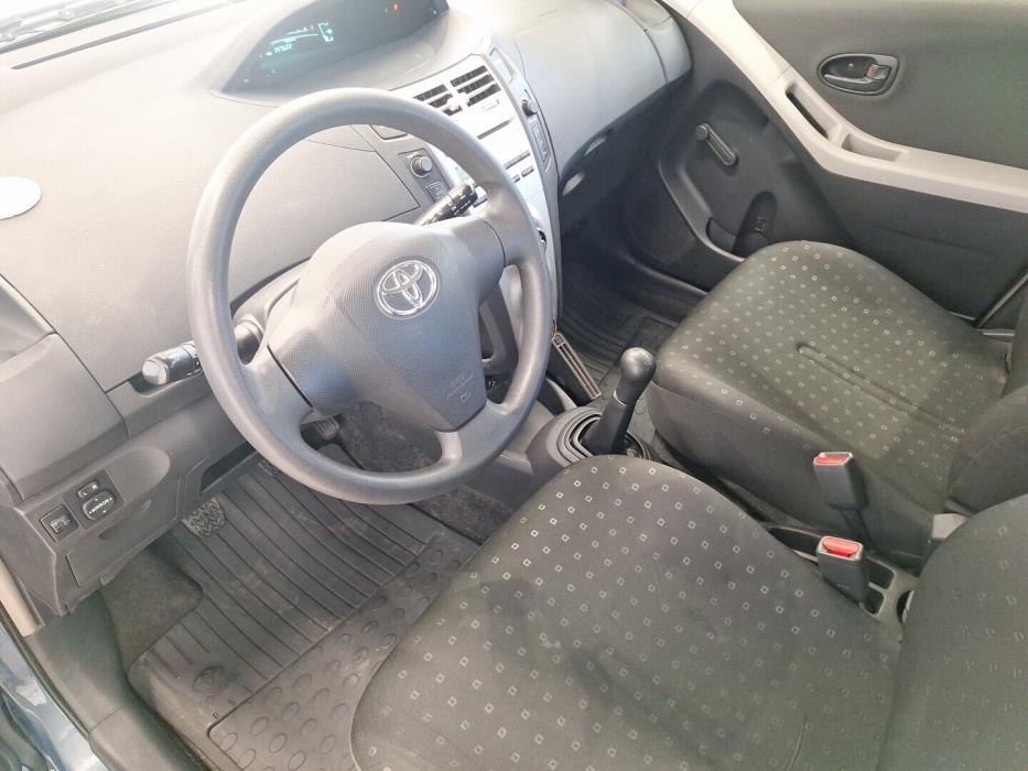 TOYOTA Yaris 2007