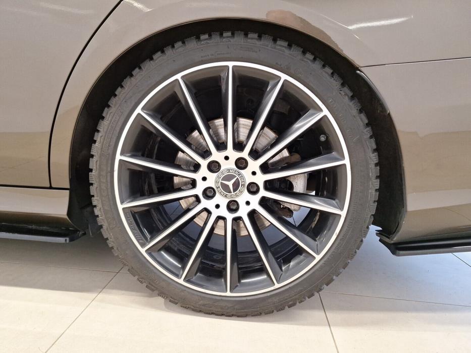 MERCEDES-BENZ E 2017