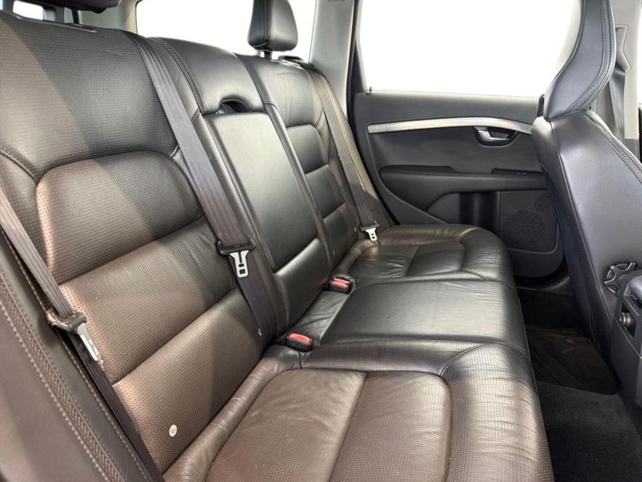 VOLVO XC70 2010