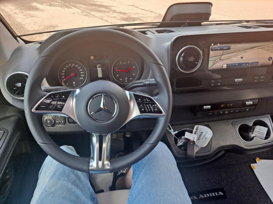 ADRIA MATRIX SUPREME 670 SL ALDE 2025