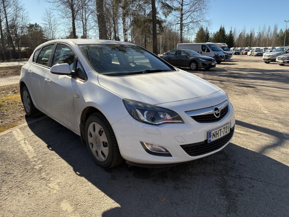 OPEL Astra 2010