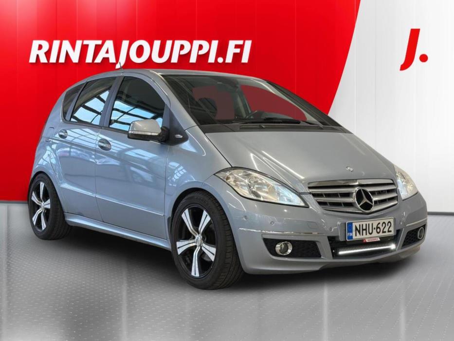 MERCEDES-BENZ A 2011
