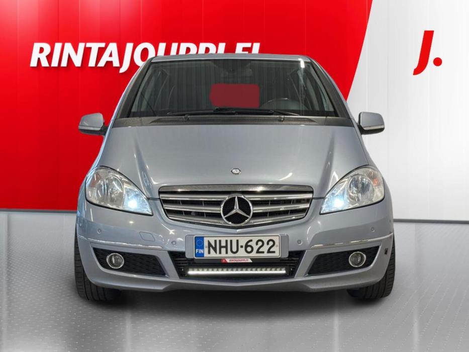 MERCEDES-BENZ A 2011