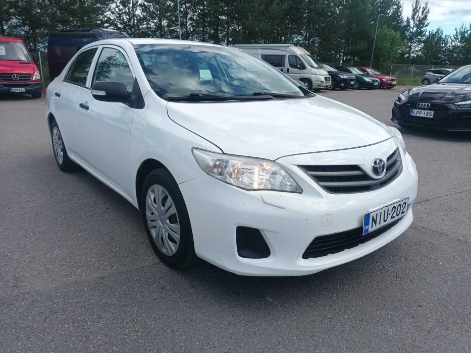 TOYOTA Corolla 2013
