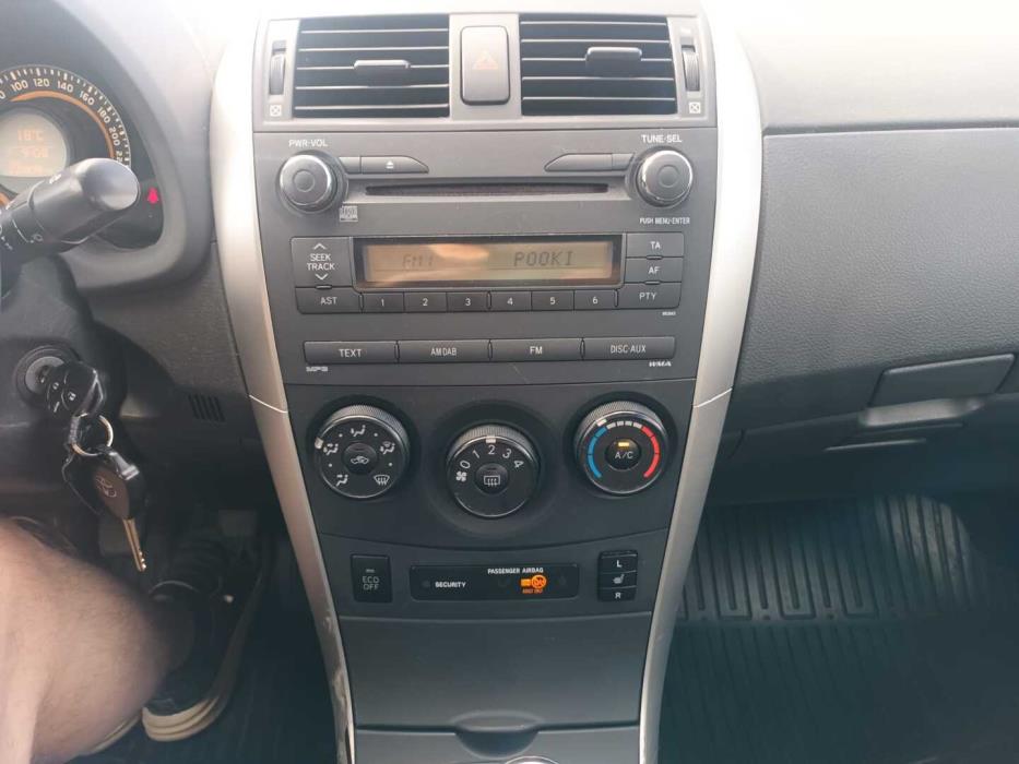 TOYOTA Corolla 2013