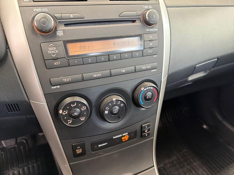 TOYOTA Corolla 2013