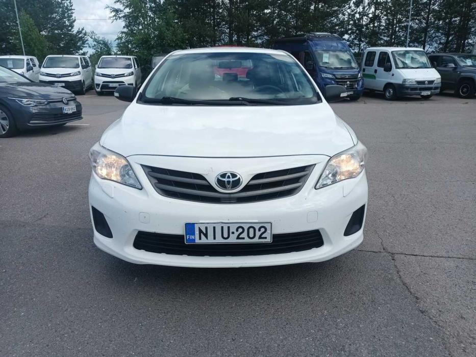 TOYOTA Corolla 2013