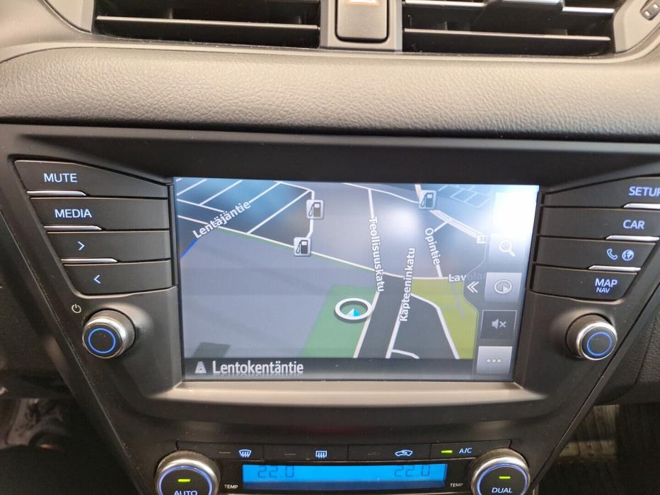 TOYOTA Avensis 2017