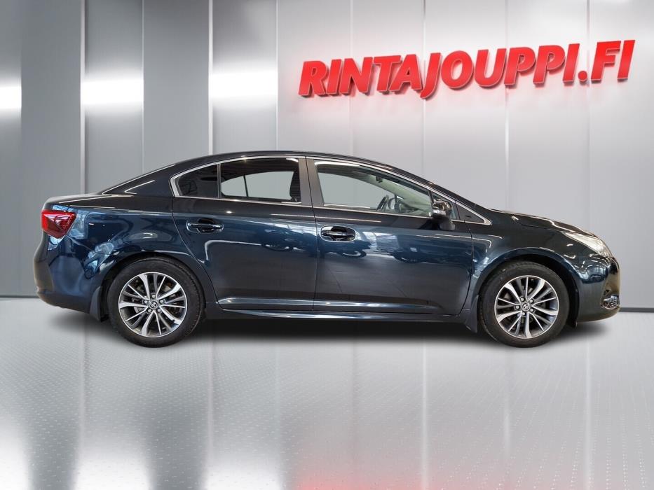 TOYOTA Avensis 2017