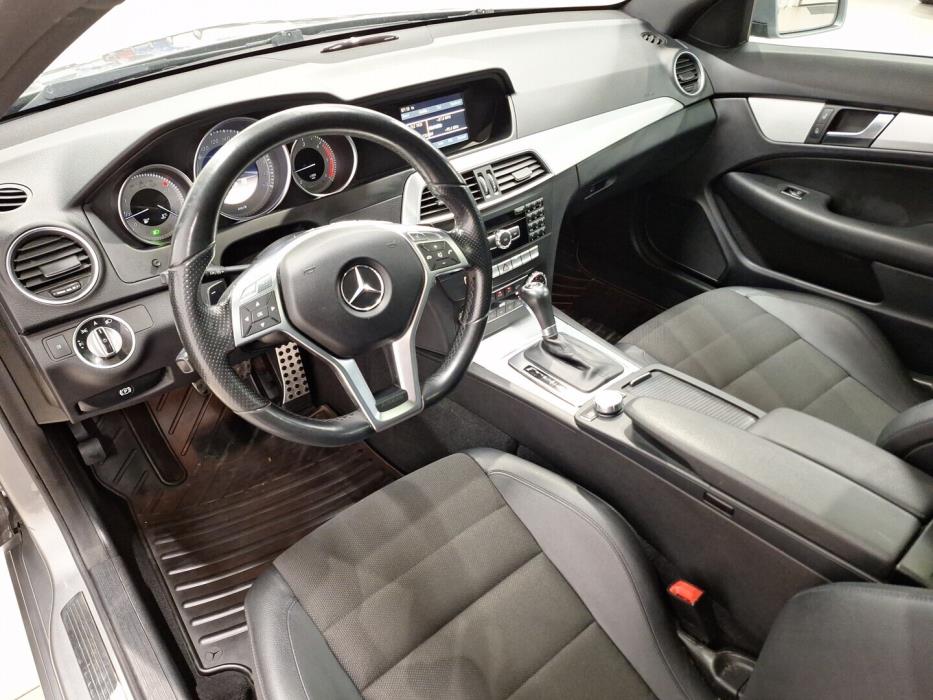 MERCEDES-BENZ C 2011