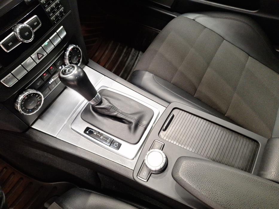 MERCEDES-BENZ C 2011