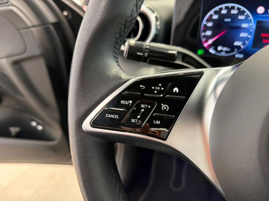MERCEDES-BENZ C 2023