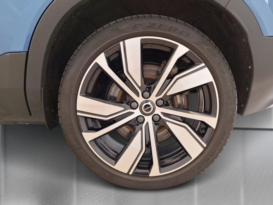 VOLVO XC40 2020