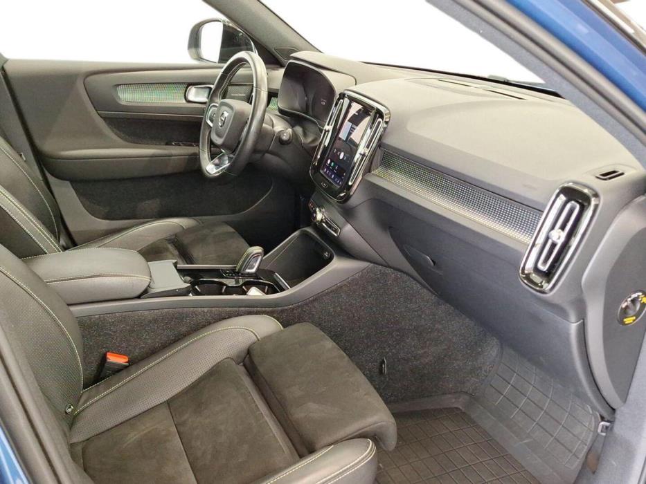 VOLVO XC40 2020
