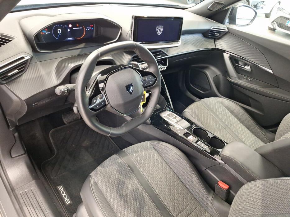 PEUGEOT 2008 2024