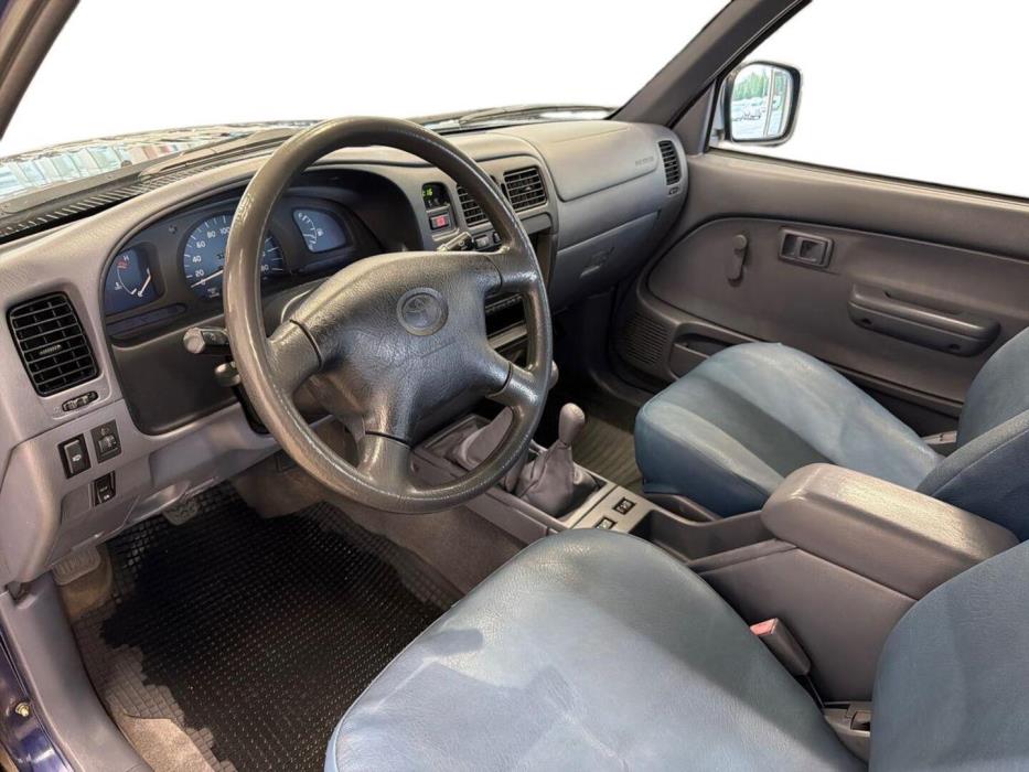 TOYOTA Hilux 2003
