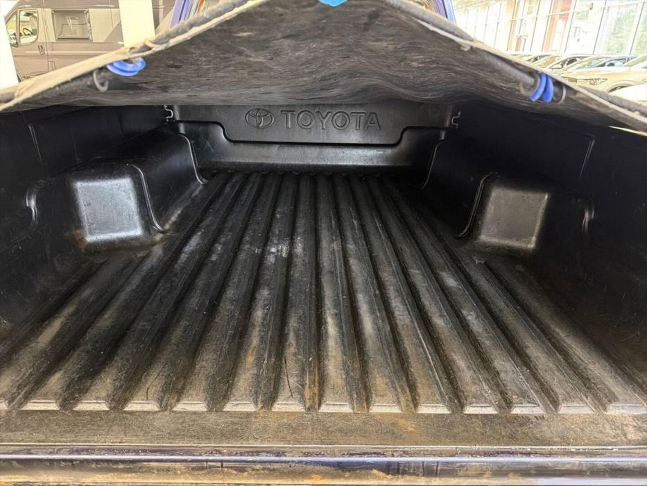 TOYOTA Hilux 2003