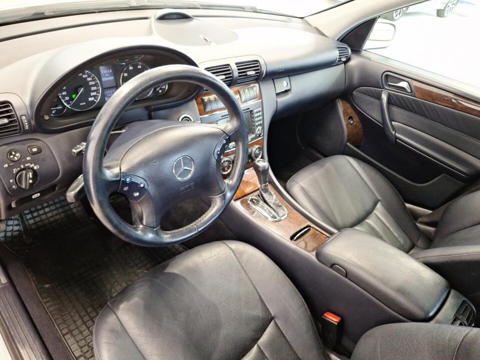 MERCEDES-BENZ C 2005