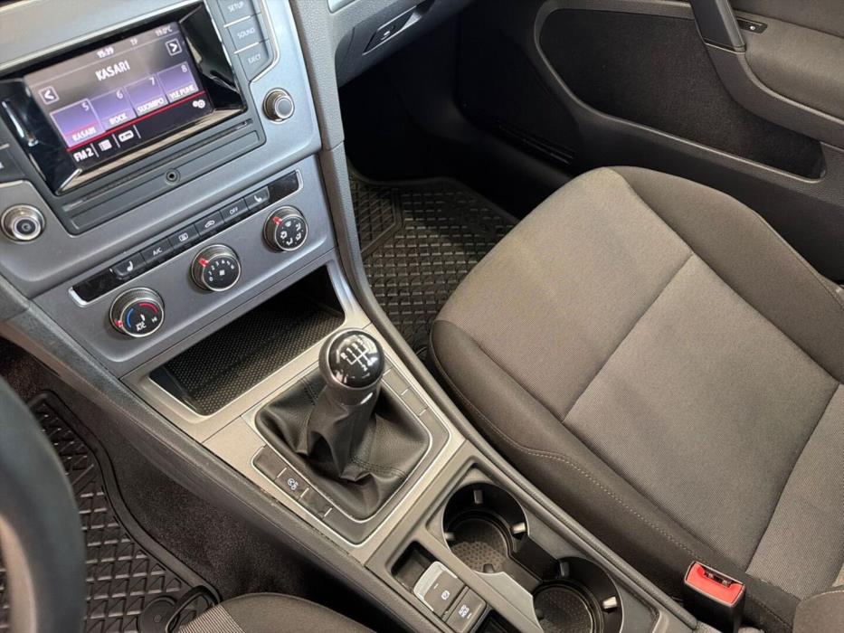 VOLKSWAGEN Golf 2014