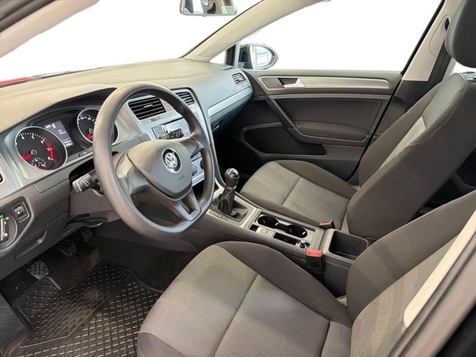 VOLKSWAGEN Golf 2014