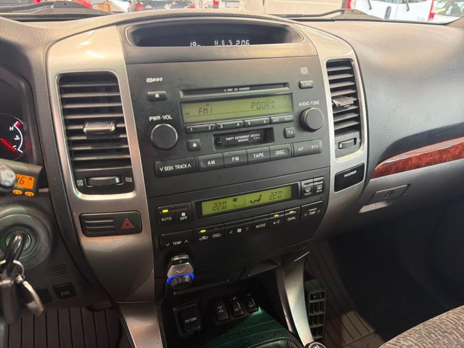 TOYOTA Land Cruiser 2007