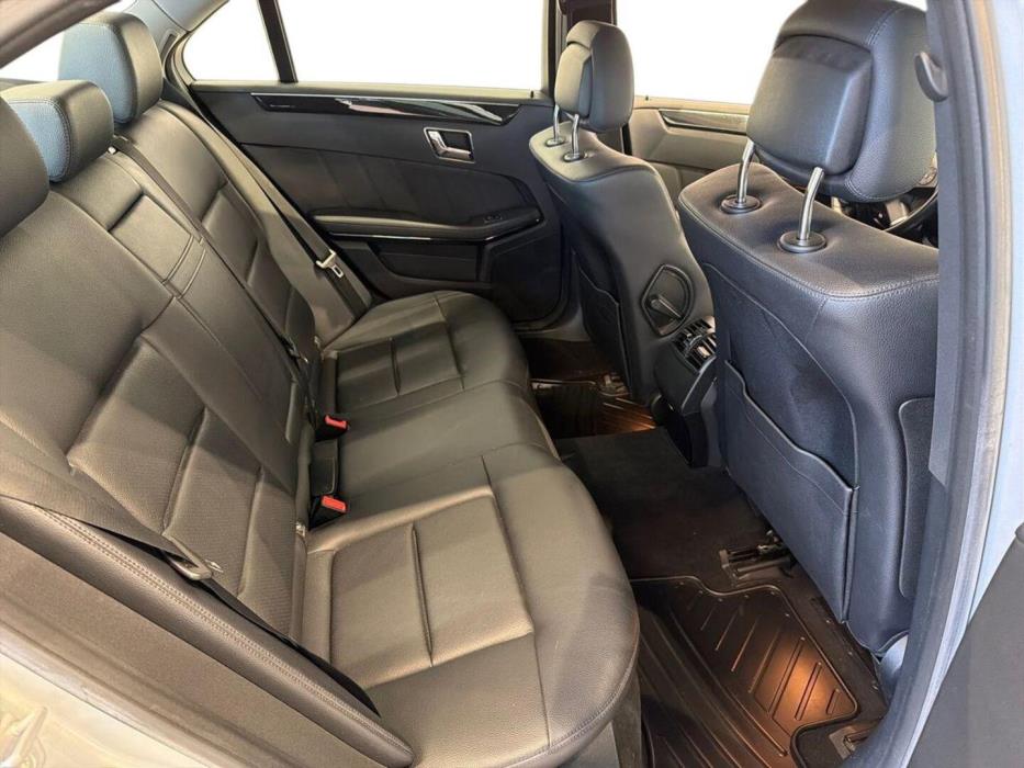 MERCEDES-BENZ E 2010