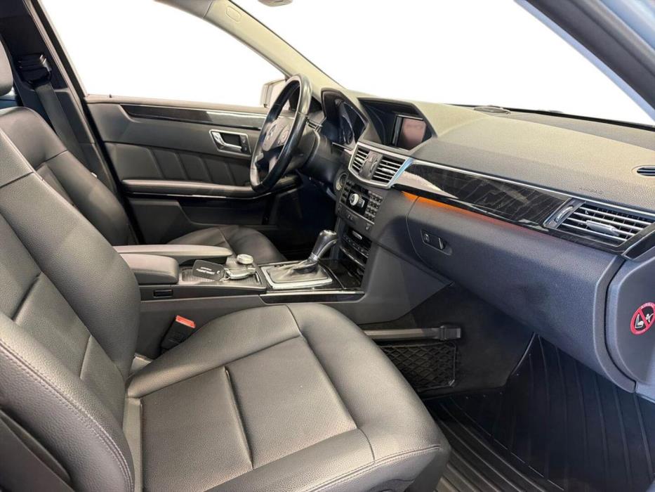 MERCEDES-BENZ E 2010