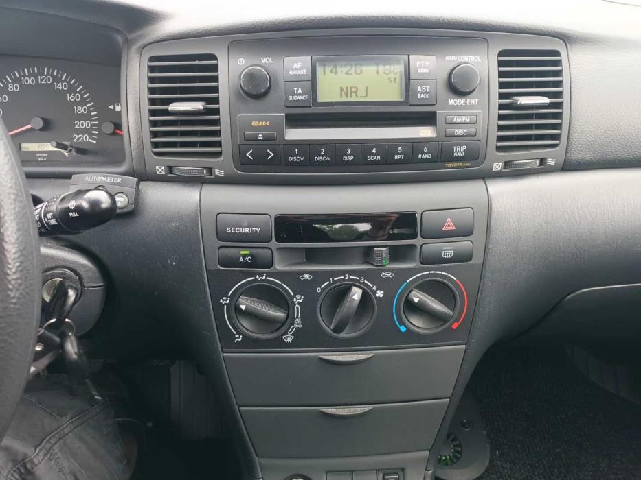 TOYOTA Corolla 2002