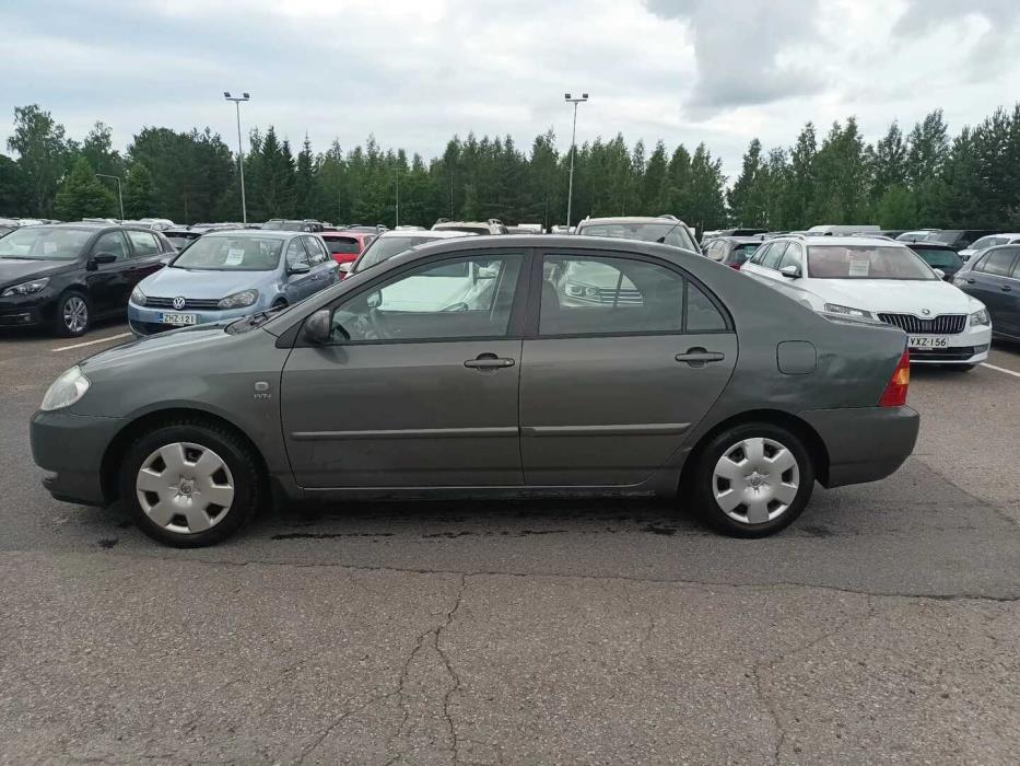 TOYOTA Corolla 2002