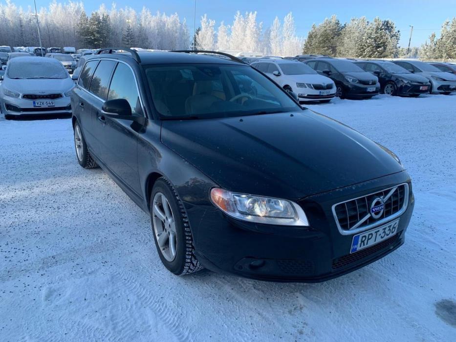 VOLVO V70 2012