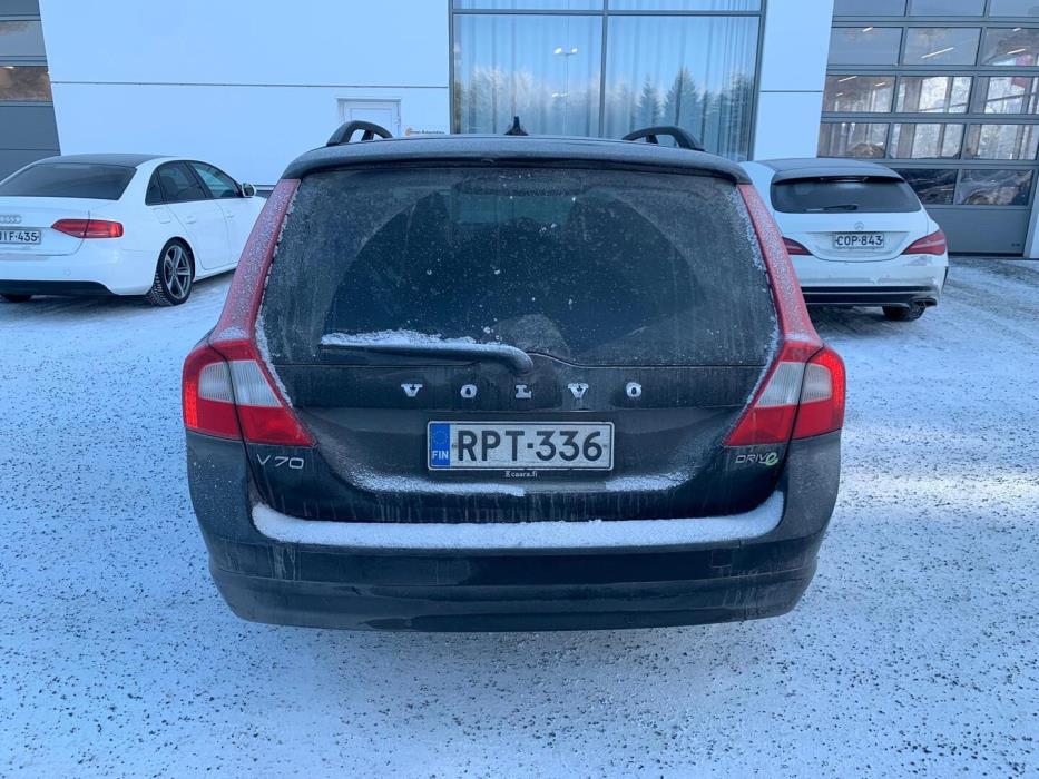 VOLVO V70 2012