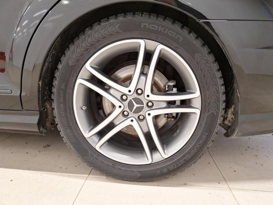 MERCEDES-BENZ S 2010