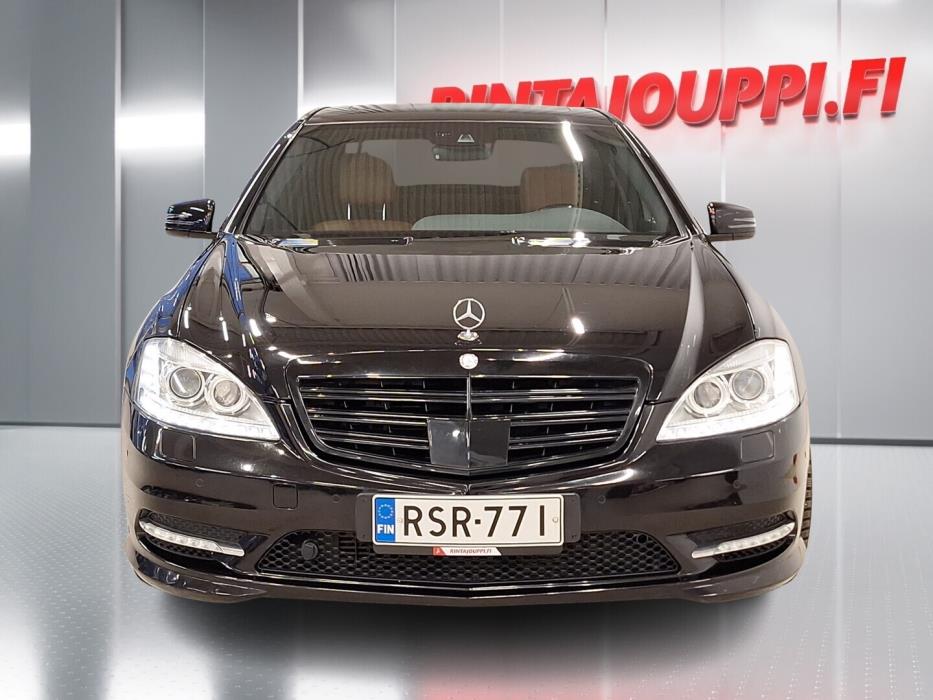 MERCEDES-BENZ S 2010
