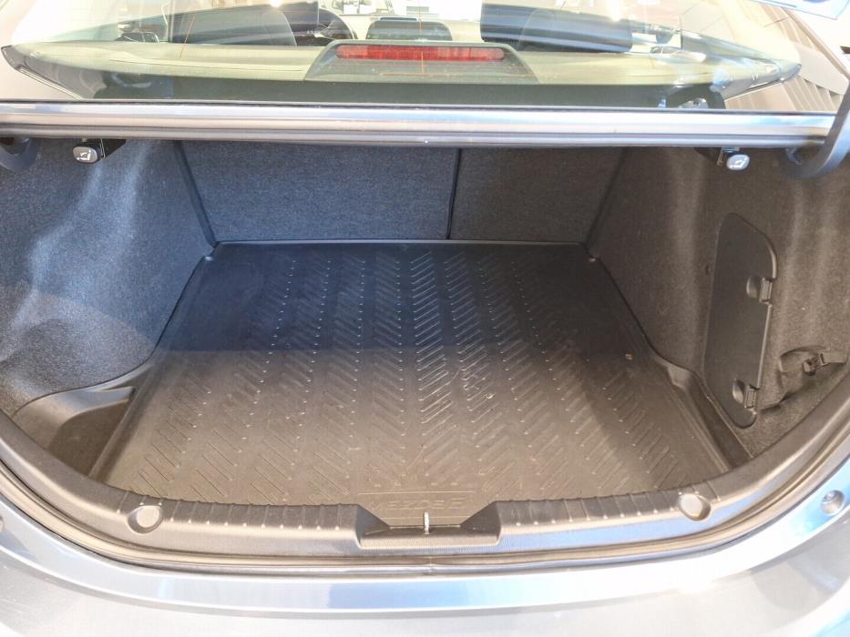 MAZDA Mazda3 2015