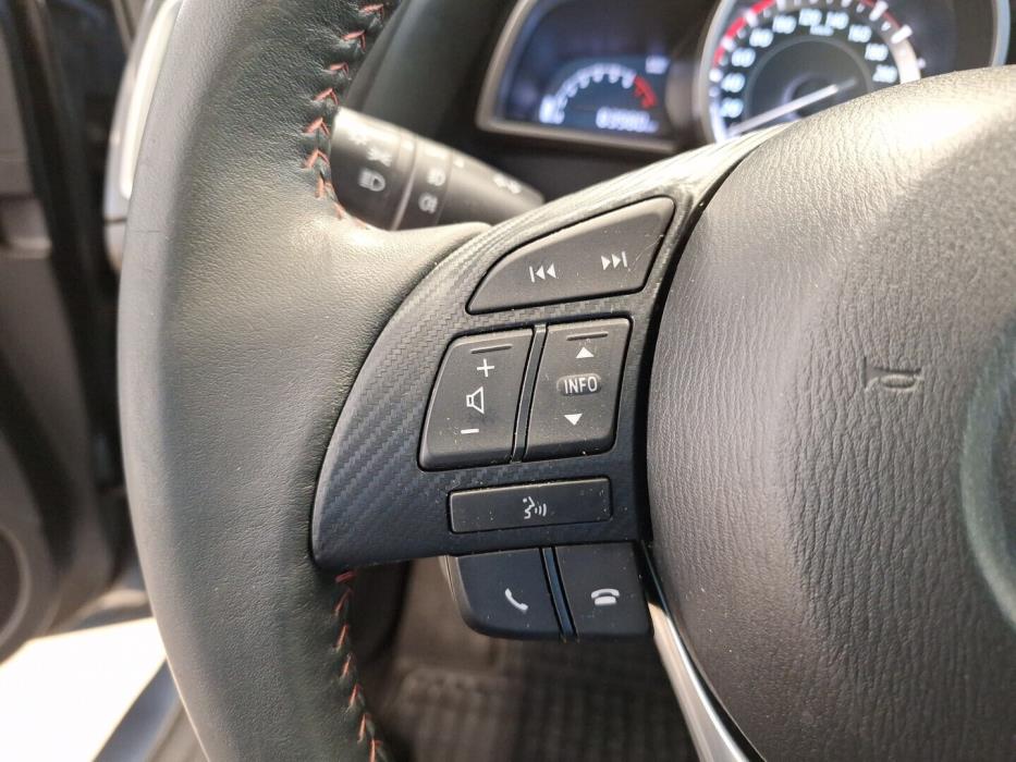 MAZDA Mazda3 2015