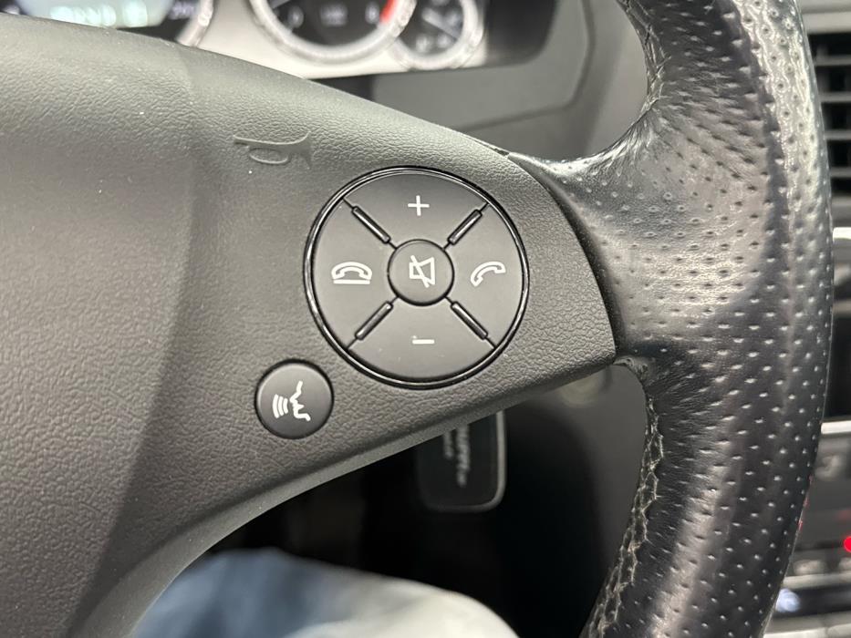 MERCEDES-BENZ E 2011