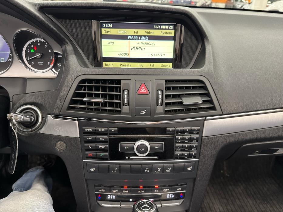 MERCEDES-BENZ E 2011