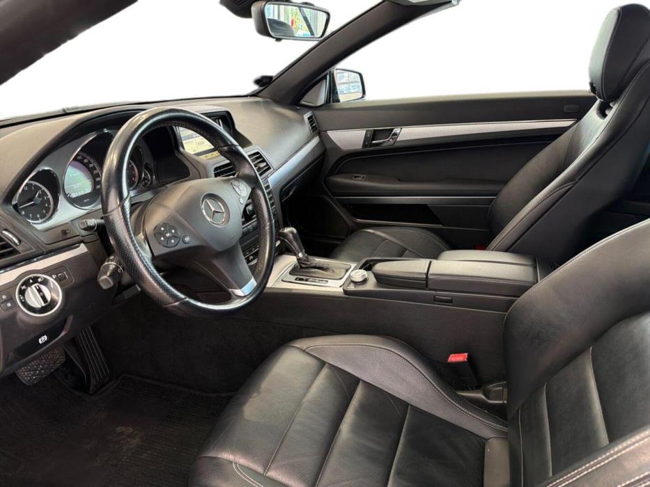 MERCEDES-BENZ E 2011