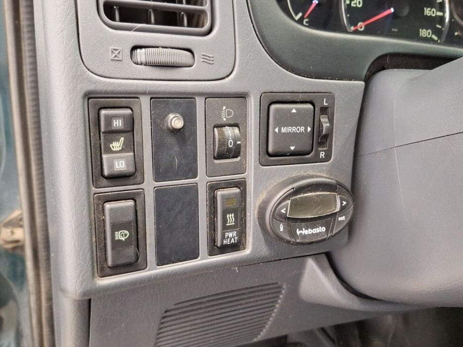 TOYOTA Hiace 2010