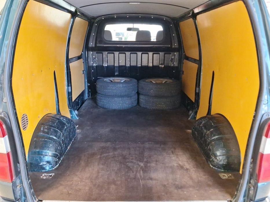 TOYOTA Hiace 2010