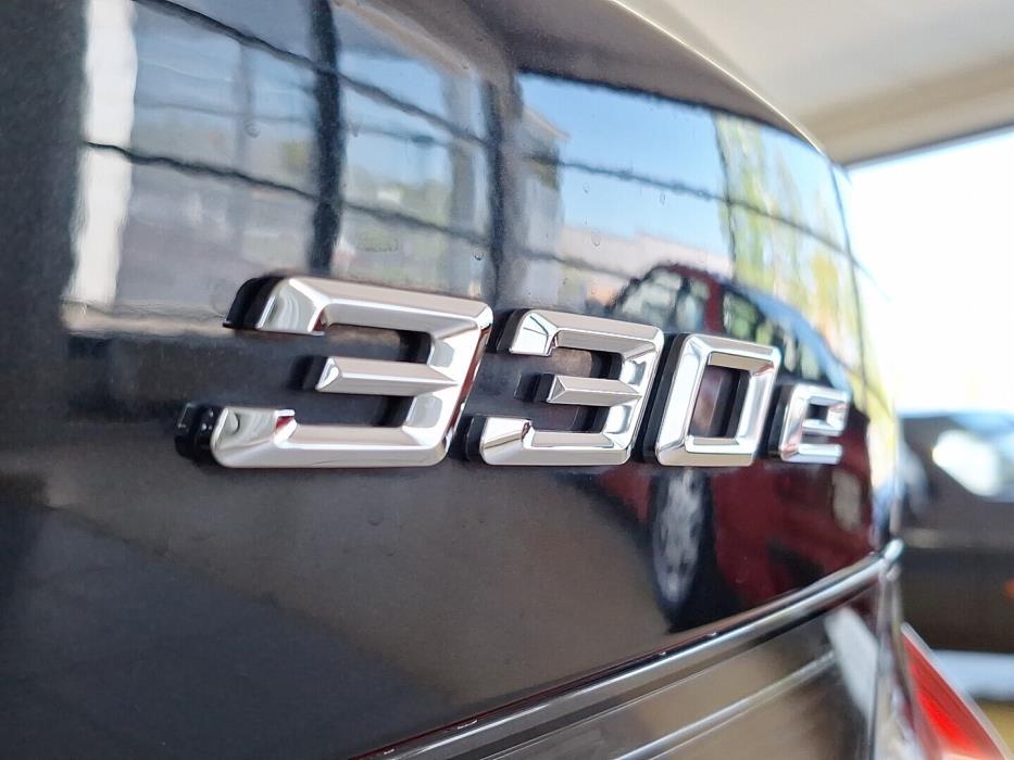 BMW 330 2021