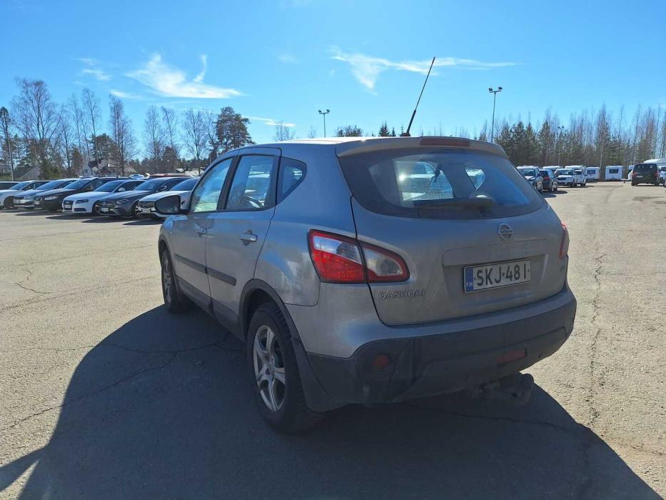 NISSAN Qashqai 2011