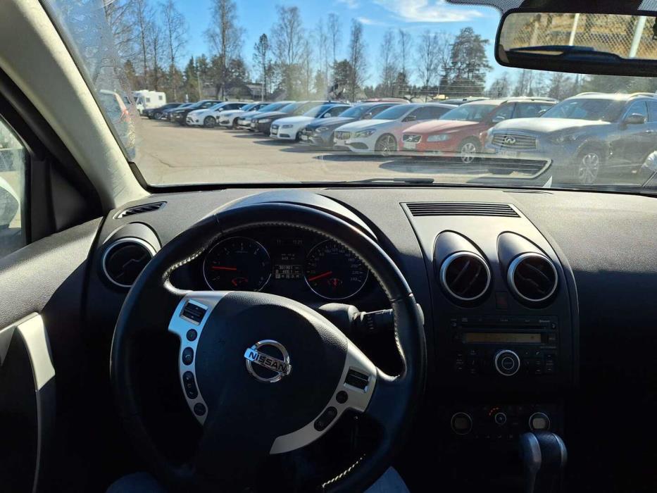 NISSAN Qashqai 2011