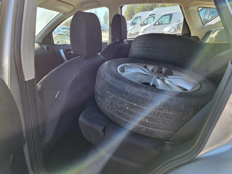 NISSAN Qashqai 2011