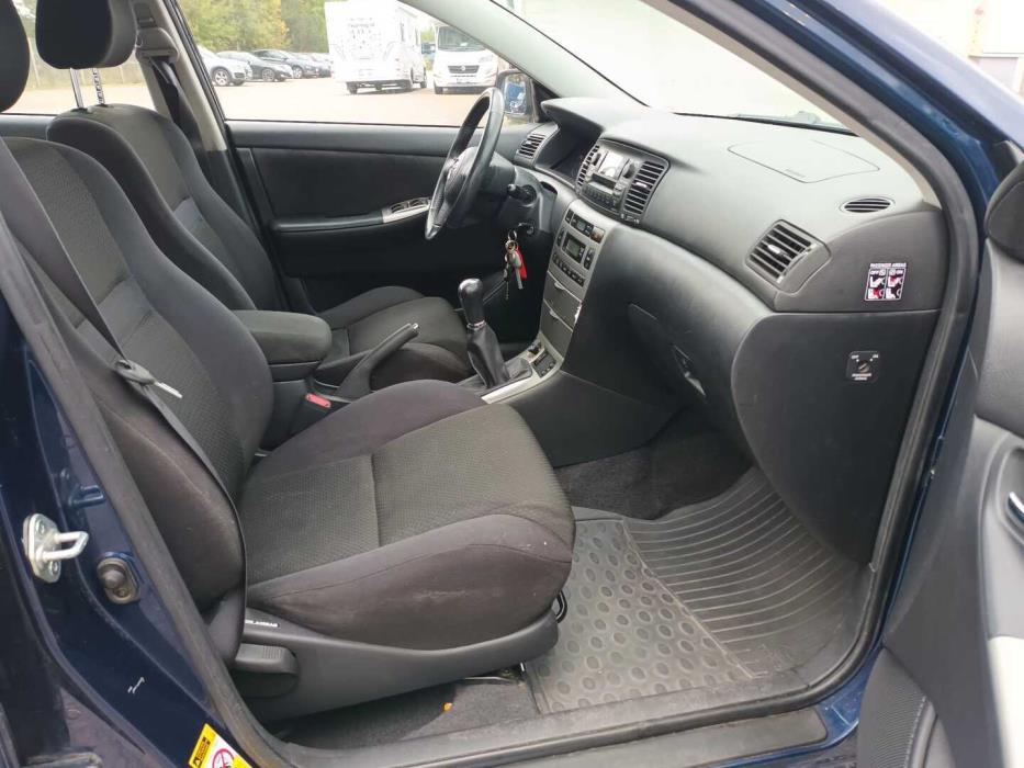 TOYOTA Corolla 2004