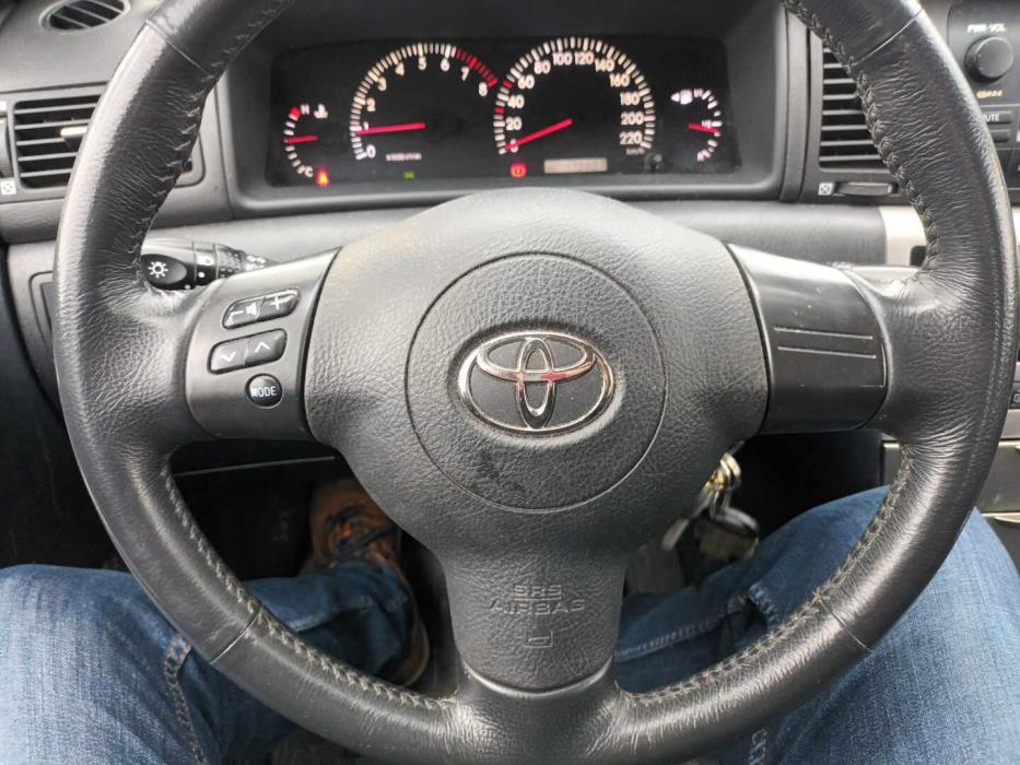 TOYOTA Corolla 2004